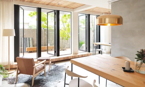 Nhà cũ 50 năm tuổi đẹp lung linh sau khi được cải tạo