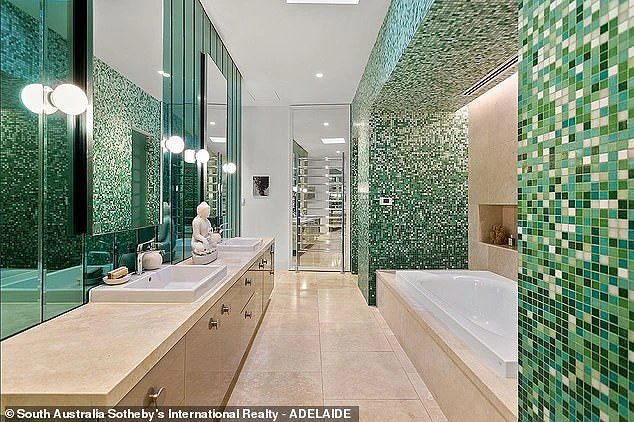 Nín thở trước vẻ đẹp của biệt thự 'hộp trắng' lạ lùng