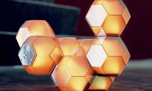 Xu hướng treo đèn trang trí "hót hòn họt" đón năm mới