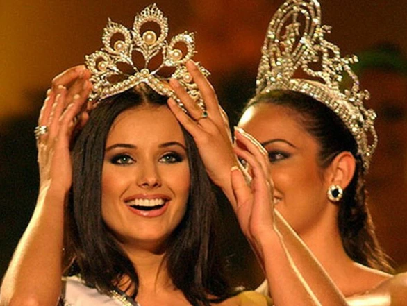 Hoa hậu Hoàn vũ duy nhất từng bị truất ngôi