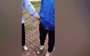 Vợ được cả nhà chồng hậu thuẫn đi đánh ghen "hội đồng" Vo duoc ca nha chong hau thuan di danh ghen