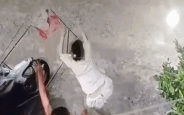 Video: Cả xóm trọ phối hợp bắt trộm gay cấn như trong phim