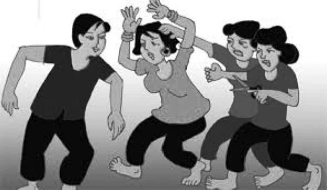 Video: Bắt quả tang chồng ngoại tình, vợ bị bồ ghen ngược đánh vỡ đầu