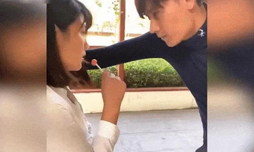 Video: Chị em gặp "soái ca" và sự thật không thể tin nổi