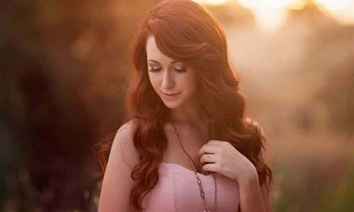 Video: Phía sau người đàn bà độc thân