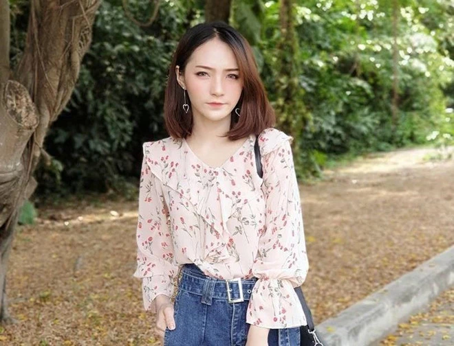 Video: Cô giáo trẻ và hành động lạ mỗi sáng khiến nhiều người "muốn làm học trò"