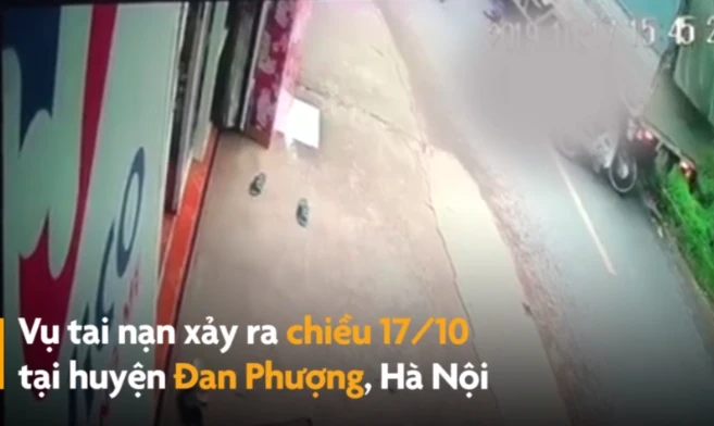 Video: Xe tải lùi bất thình lình, đè chết hai bà cháu ở Hà Nội