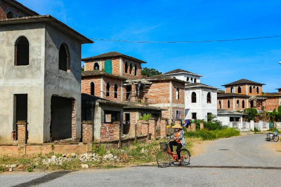 Hàng nghìn biệt thự bỏ hoang ở Hà Nội