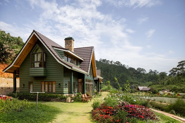 Căn biệt thự gỗ giữa thung lũng tại Lâm Đồng