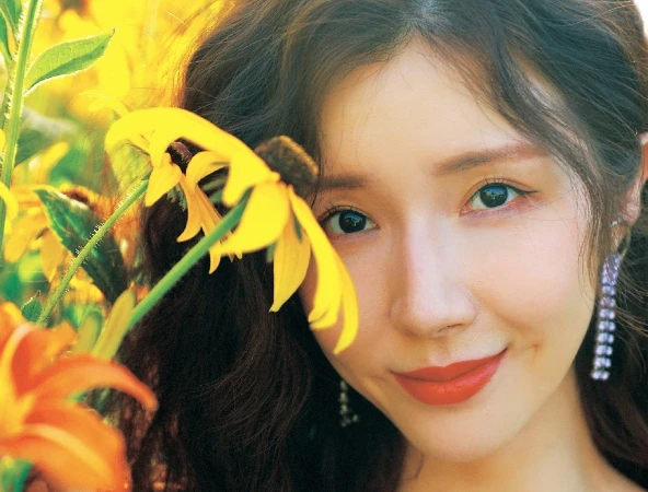 Nhan sắc nữ diễn viên hẹn hò cùng Lý Dịch Phong