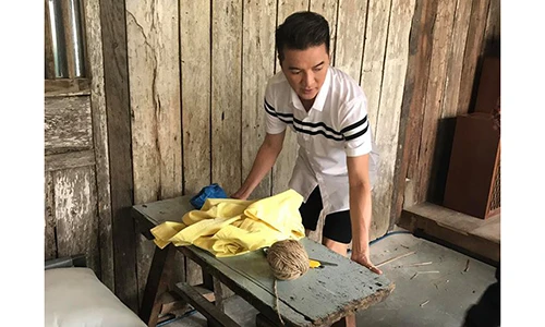 Hình ảnh hiếm không có trên sân khấu bạc tỷ của Đàm Vĩnh Hưng