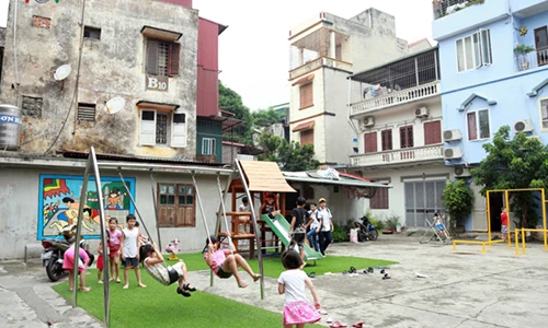 Bãi đất bỏ hoang 20 năm được cải tạo thành sân chơi cộng đồng