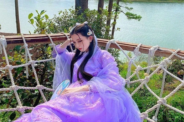 10x với vẻ đẹp không tỳ vết được ví như "Tây Thi"