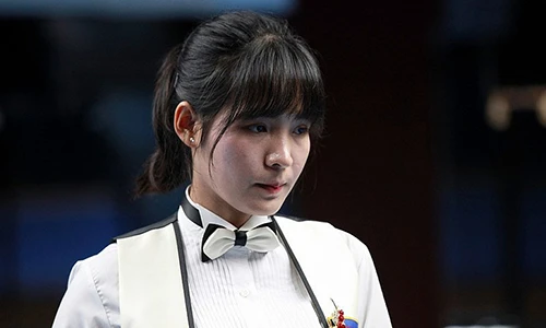 Video: "Lặng người" ngắm dung nhan xinh đẹp của mỹ nhân billiards Campuchia