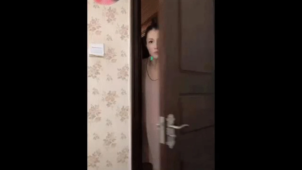 Video: Cặp vợ chồng lầy lội nhất quả đất