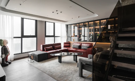 Chiêm ngưỡng căn hộ của cô gái mê Kaws & Bearbricks tại Hà Nội