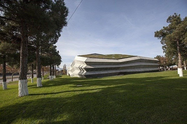 Choáng ngợp kiến trúc khu triển lãm cà phê như 'nhà hát của giấc mơ' 