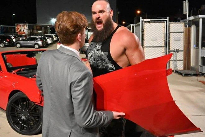 Video: Đô vật cao hơn 2 m phá siêu xe trong gần một phút