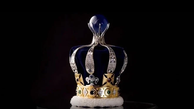 Video: Trưng bày viên sapphire đắt nhất thế giới