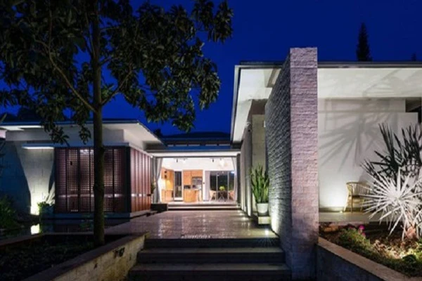 Biệt thự 1 tầng có hồ bơi xanh mát