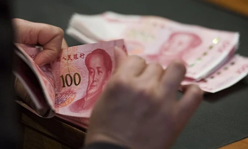 Video: Tưởng trúng độc đắc, chàng trai dốc sạch tiền túi để ăn mừng