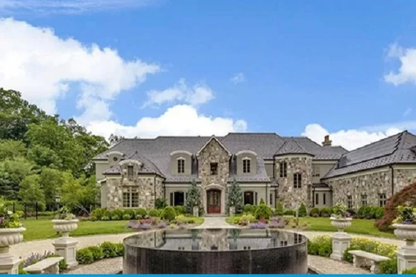 Biệt thự sang trọng Mariah Carey thuê để tự cách ly