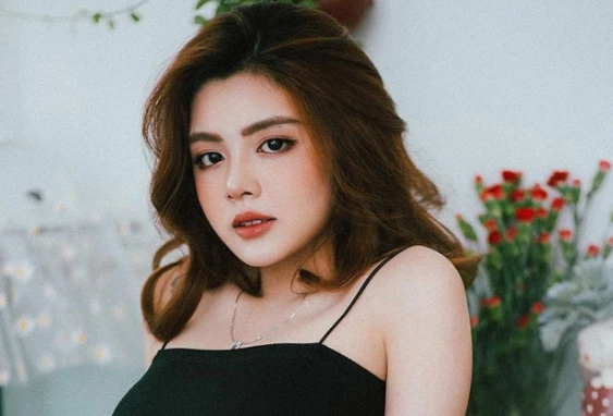 Nữ sinh Sài thành sở hữu vẻ đẹp được báo Trung Quốc khen hết lời