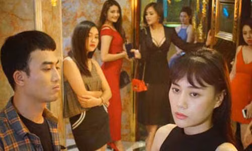 Video: Những cảnh nóng 'đốt cháy' màn ảnh nhỏ trong "Quỳnh búp bê"