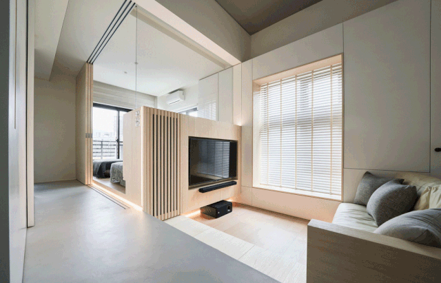 Cửa ra vào phòng ngủ là hệ cửa trượt rất tiện và dễ sử dụng, tiết kiệm được nhiều diện tích