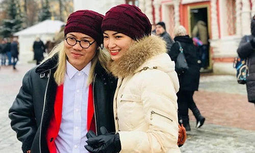 Hình ảnh ngọt ngào chưa từng thấy của vợ chồng Vượng Râu