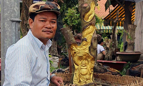 Video: Kỳ lạ Miền Tây: Tượng Phật Di Lặc hiện hình trên cây khế già