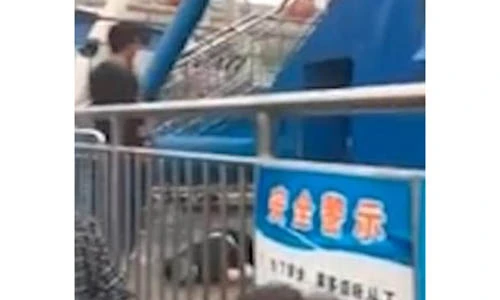 Video: Chết thảm vì chơi trò cảm giác mạnh bị tuột dây an toàn