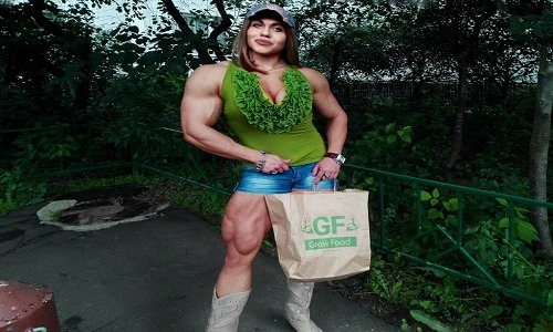 6 cô nàng có cơ bắp cuồn cuộn không kém lực sĩ