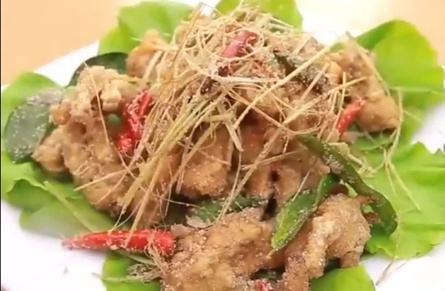 Video: Cách làm chân gà rang muối giòn tan đổi vị cho bữa tối