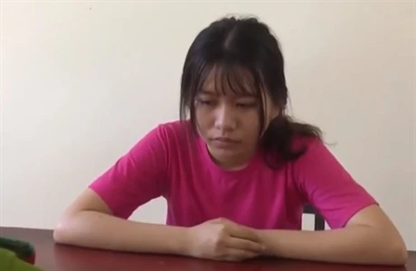 Video: Bắt nữ sinh 18 tuổi trộm 1 tỷ đồng của mẹ nuôi