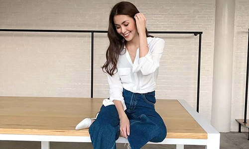 Tăng Thanh Hà được khen trẻ như nữ sinh trung học