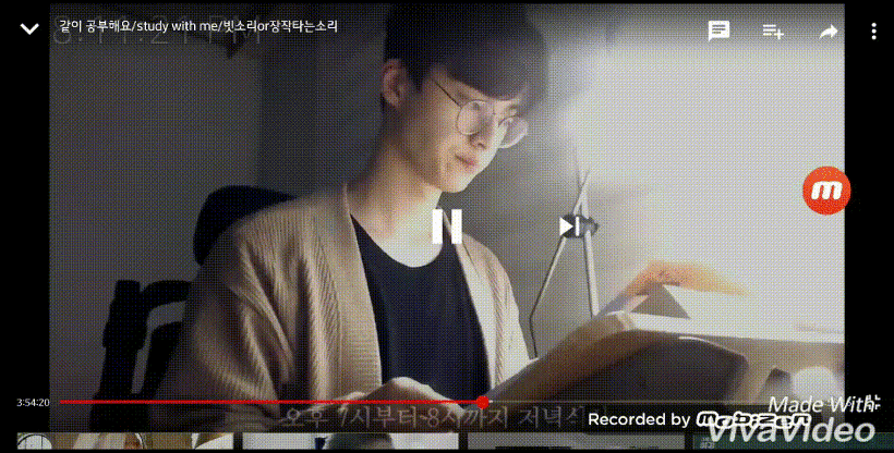 Chang trai ngoi livestream hoc bai suot 7 gio dong ho