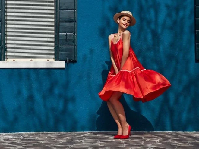 Video: Chán Venice chật chội, ghé thăm đảo cầu vồng đẹp mê hồn của Italy