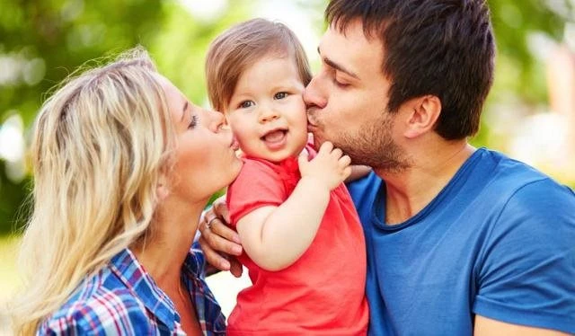 Video: 4 điều này cha mẹ cho con càng nhiều càng tốt