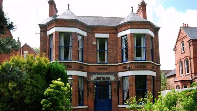 Video: Những biệt thự giá chỉ 1 euro nhưng chẳng ai muốn mua