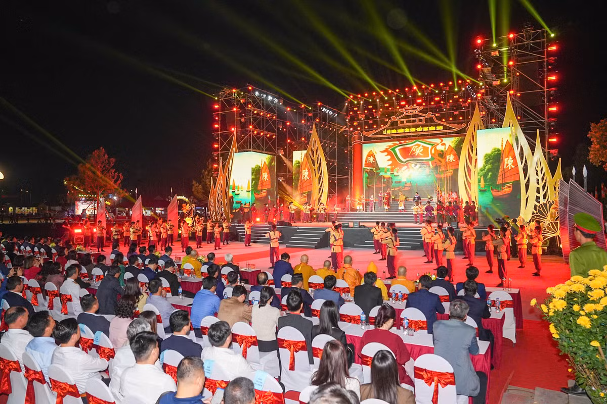 Quang cảnh Lễ tưởng niệm 692 năm ngày viên tịch của Đệ Tam Tổ Trúc Lâm Huyền Quang Tôn giả; khai hội mùa xuân Côn Sơn - Kiếp Bạc năm 2026