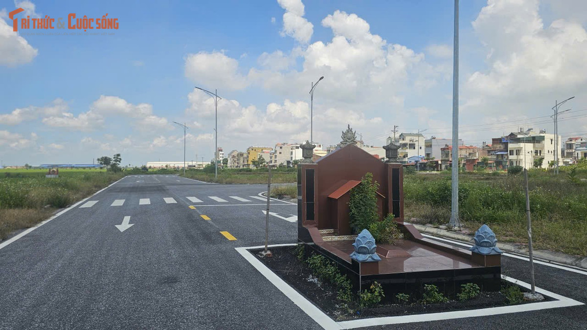 Rà soát việc xây dựng hạng mục trên diện tích chưa được chuyển mục đích sử dụng đất, chưa được giao đất để có phương án xử lý theo thẩm quyền và quy định của pháp luật; chủ động rà soát hồ sơ giải phóng mặt bằng, hoàn thành bảo đảm theo đúng trình tự, thủ tục để thực hiện dự án.