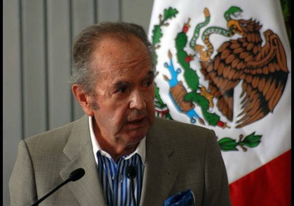 Gia đình tỉ phú Alberto Bailleres Gonzalez ở Mexico “nhúng tay” vào nhiều lĩnh vực kinh doanh như khoáng sản, chuỗi cửa hàng bách hóa, bảo hiểm... và sở hữu khối tài sản 18,2 tỉ USD.