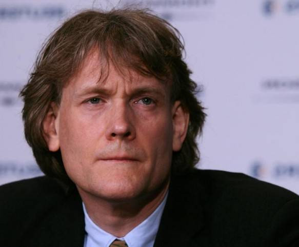 David Thomson – chủ tịch hội đồng quản trị của công ty truyền thông Thomson Reuters và tờ báo Globe and Mail ở Canada – hiện đang “nắm trong tay” 20,3 tỉ USD.