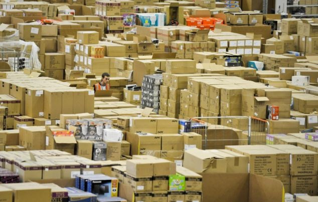 Các chuyên gia cảnh báo rằng điều kiện làm việc trong nhà kho có thể tăng tỷ lệ bệnh tâm thần và suy yếu sức khỏe thể chất của công nhân.