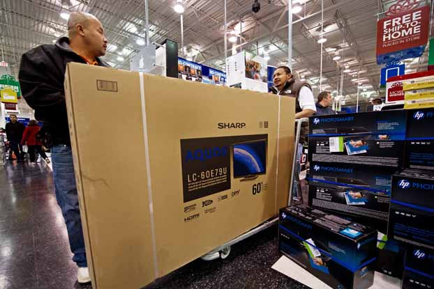 Siêu thị Kmart, Springfield, Massachusetts, 2012: Một người đàn ông đã bỏ quên đứa con trai hai tuổi của bạn gái trong xe để đi mua ti vi màn hình phẳng. Ông điềm nhiên mang ti vi về nhà và xem cho đến khi cảnh sát phát hiện ra cậu bé tội nghiệp.