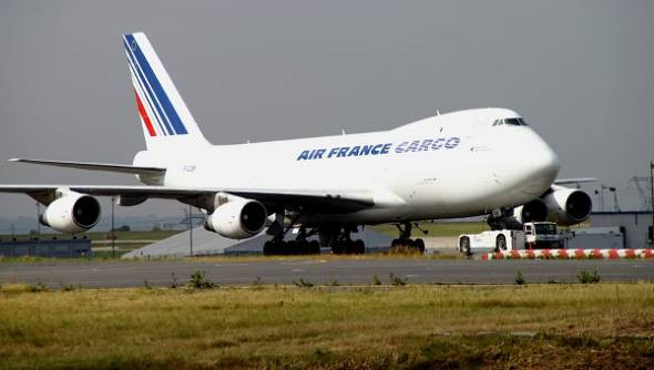 Là hãng hàng không chính của Pháp, Air France sở hữu 381 máy bay, được thành lập năm 1933 với sự sáp nhập của bốn hãng hàng không.