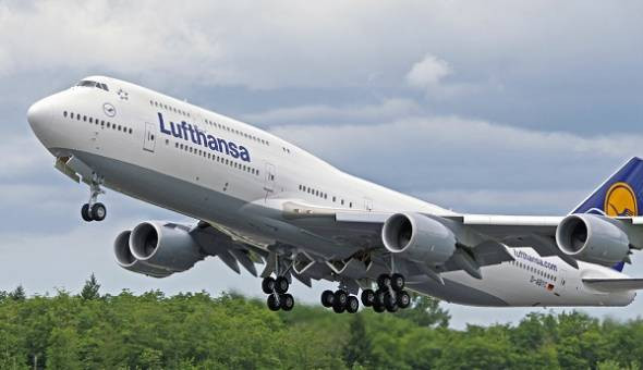 Lufthansa German Airlines là hãng hàng không lớn nhất châu Âu về quy mô phi đội (401 máy bay gồm các hạm đội của Lufthansa Regional và Lufthansa CityLine) cũng như số hành khách vận chuyển.