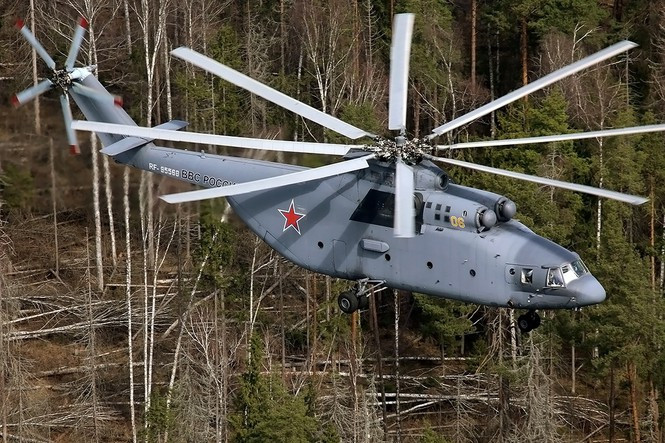 ##s### Mi-26 được phát triển tại Phòng thiết kế Mil vào những năm 1970, và chiếc máy đã thực hiện chuyến bay đầu tiên vào năm 1977. Nhiệm vụ chính của trực thăng là vận chuyển hàng hóa và nhân sự. Ngoài ra, trực thăng còn được sử dụng cho mục đích dân sự, bao gồm thực hiện các hoạt động lắp ráp độc đáo.