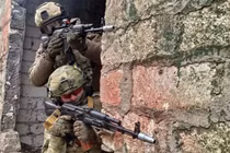 Quân đội Nga sử dụng chiến thuật "vòng quay ngựa gỗ" ở Pokrovsk 